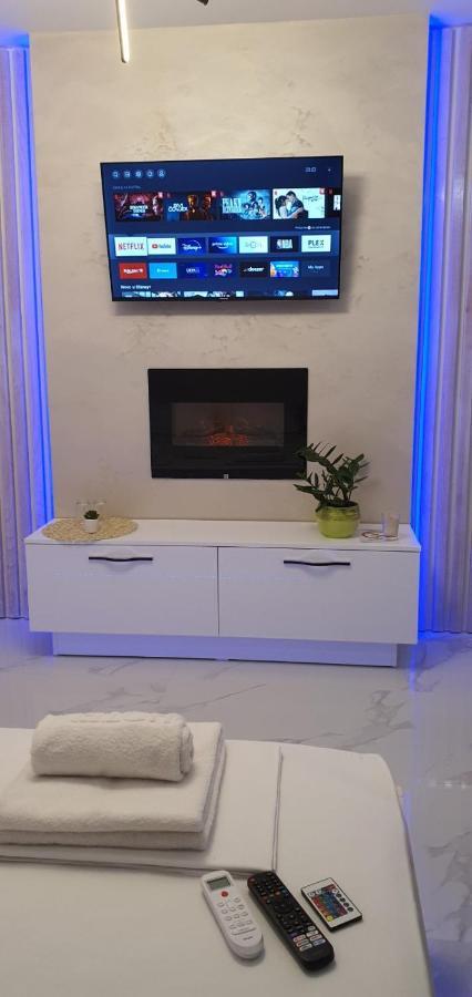 Pansion Eden Hotell Ni Exteriör bild